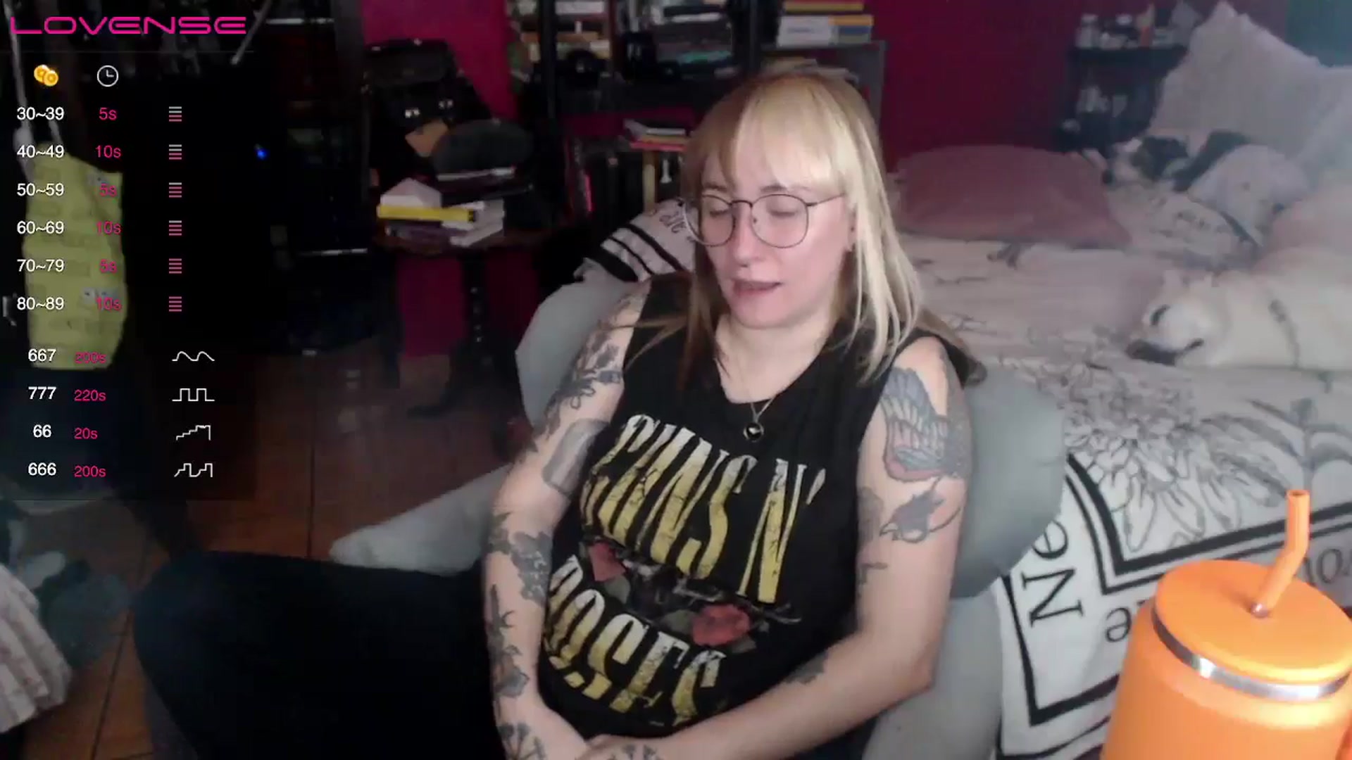 Gallery image thumbnail from AxeHallow's myfreecams stream on, 04/28/2024, 15:07 image 6 of 20
