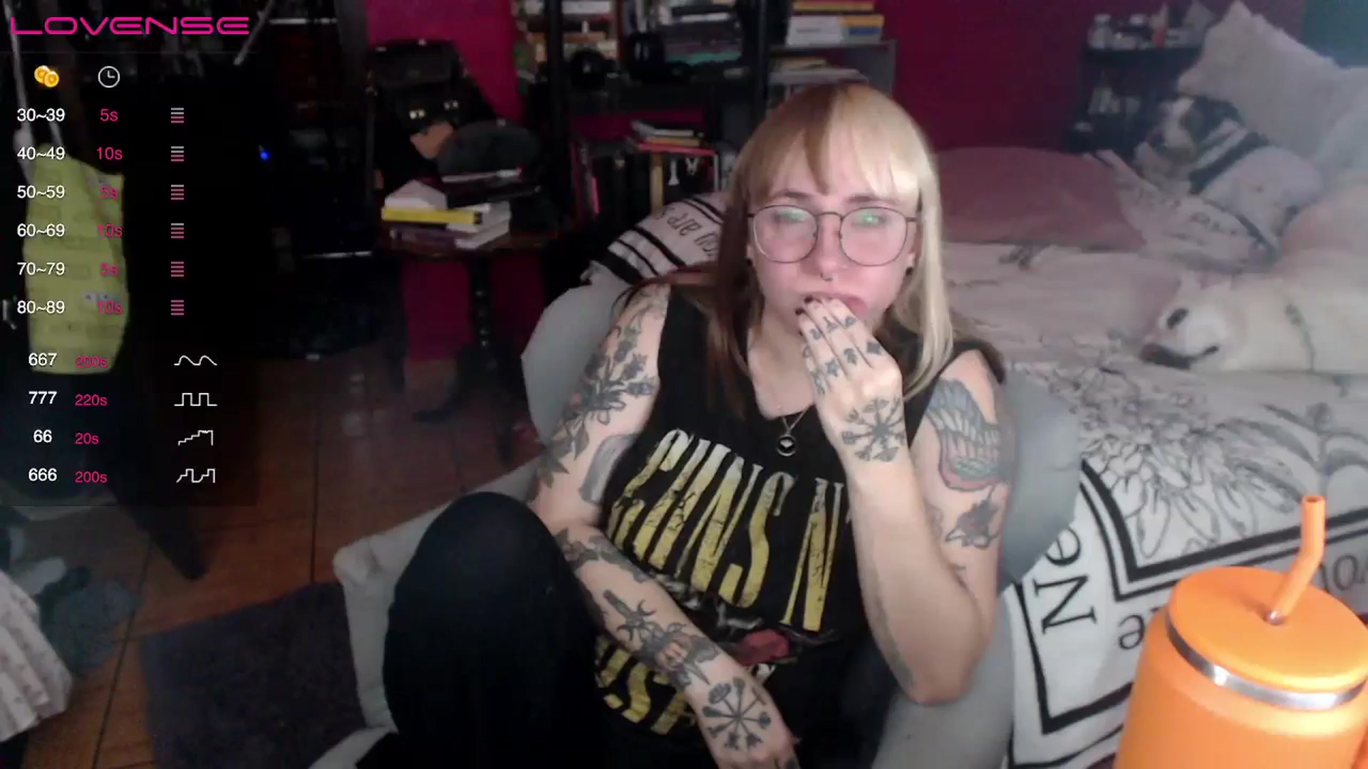 Gallery image thumbnail from AxeHallow's myfreecams stream on, 04/28/2024, 15:07 image 5 of 20