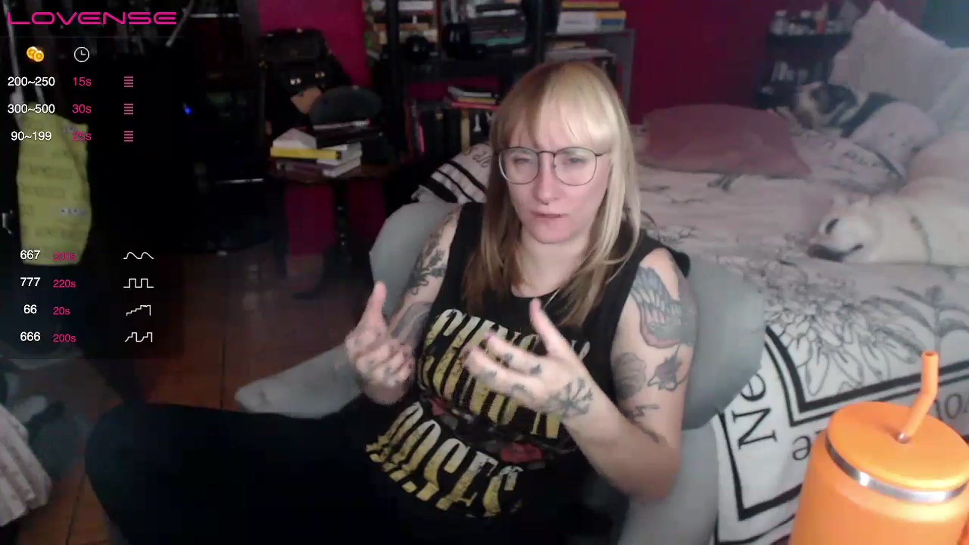 Gallery image thumbnail from AxeHallow's myfreecams stream on, 04/28/2024, 15:07 image 7 of 20