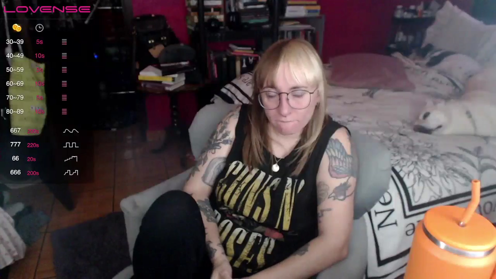 Gallery image thumbnail from AxeHallow's myfreecams stream on, 04/28/2024, 15:07 image 10 of 20