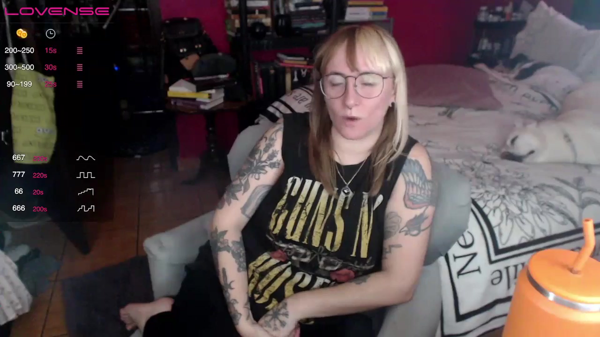 Gallery image thumbnail from AxeHallow's myfreecams stream on, 04/28/2024, 15:07 image 18 of 20