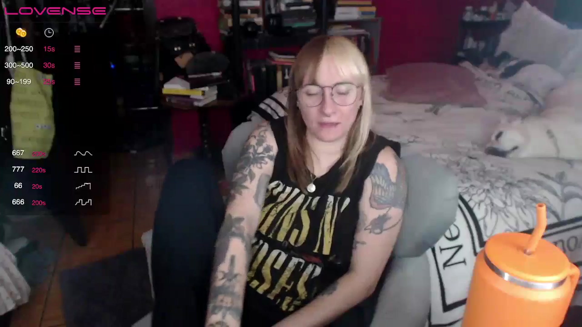 Gallery image thumbnail from AxeHallow's myfreecams stream on, 04/28/2024, 15:07 image 12 of 20