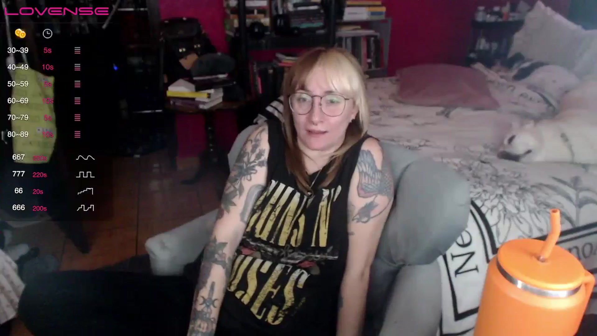 Gallery image thumbnail from AxeHallow's myfreecams stream on, 04/28/2024, 15:07 image 14 of 20