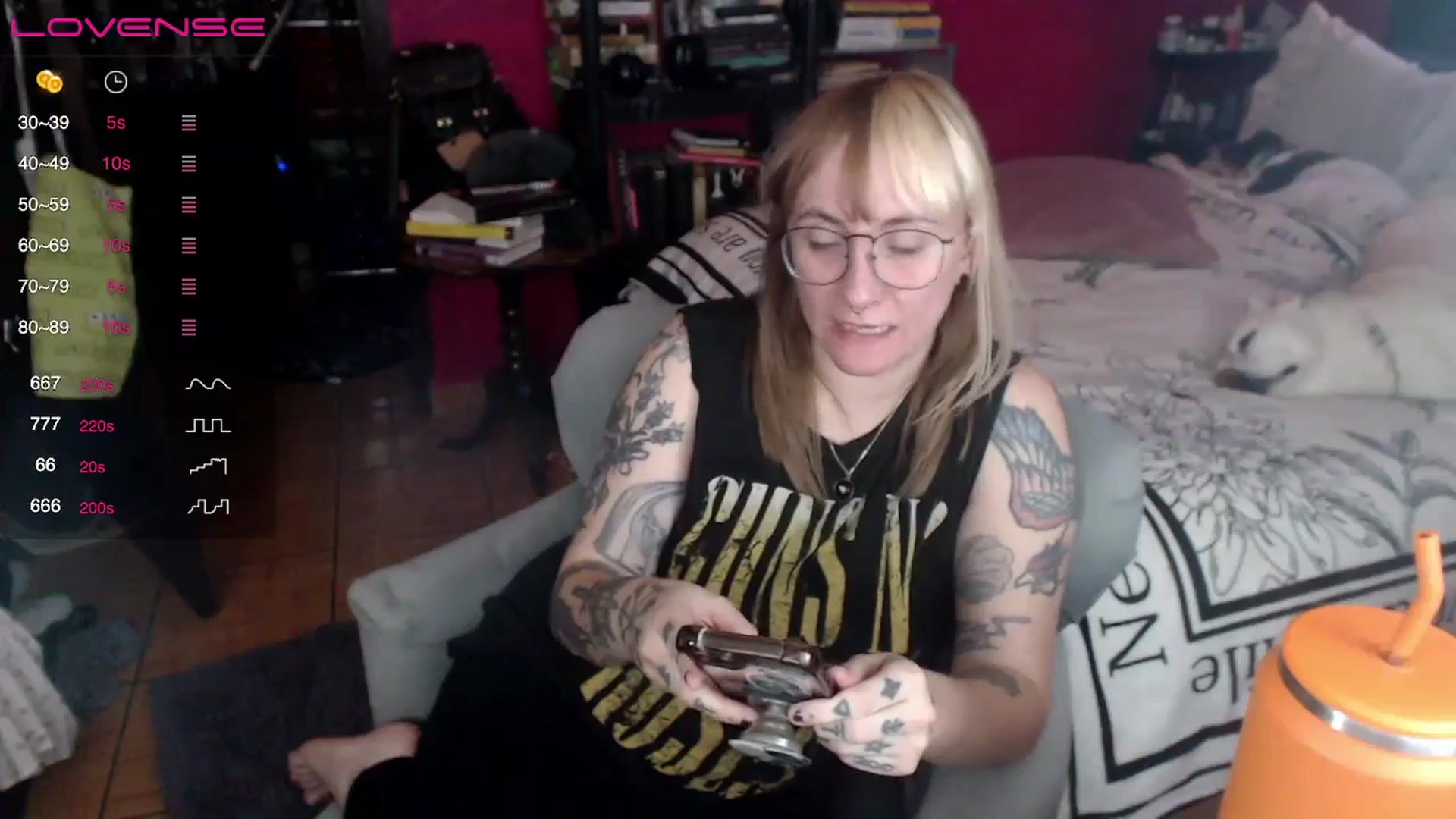Gallery image thumbnail from AxeHallow's myfreecams stream on, 04/28/2024, 15:07 image 19 of 20