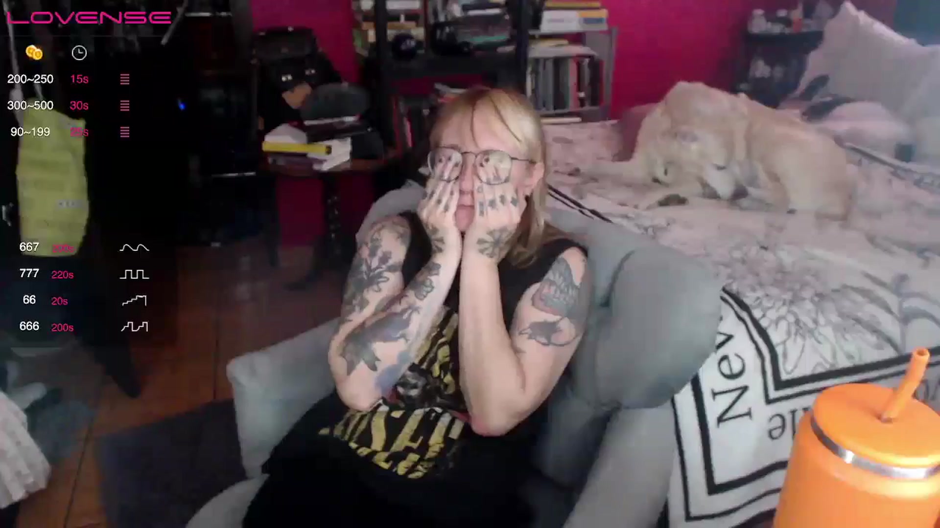 Gallery image thumbnail from AxeHallow's myfreecams stream on, 04/28/2024, 15:54 image 20 of 20