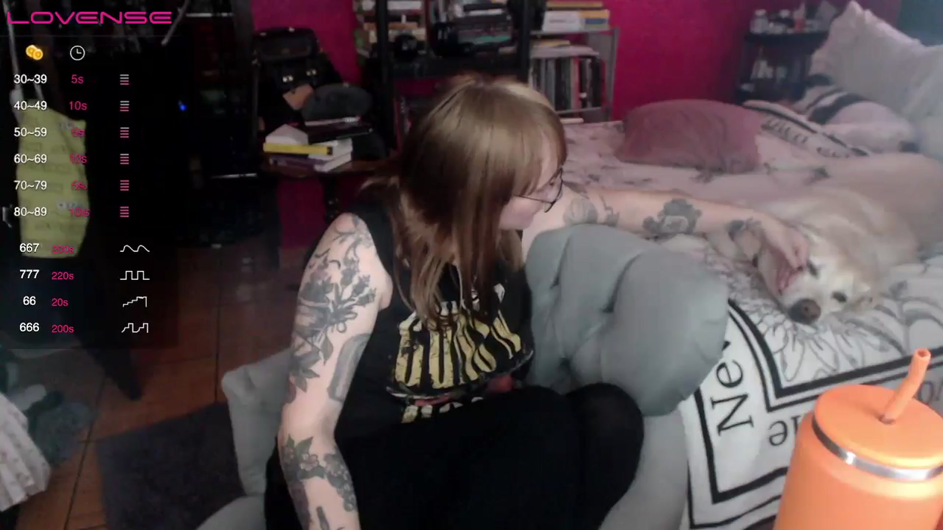 Gallery image thumbnail from AxeHallow's myfreecams stream on, 04/28/2024, 15:54 image 12 of 20