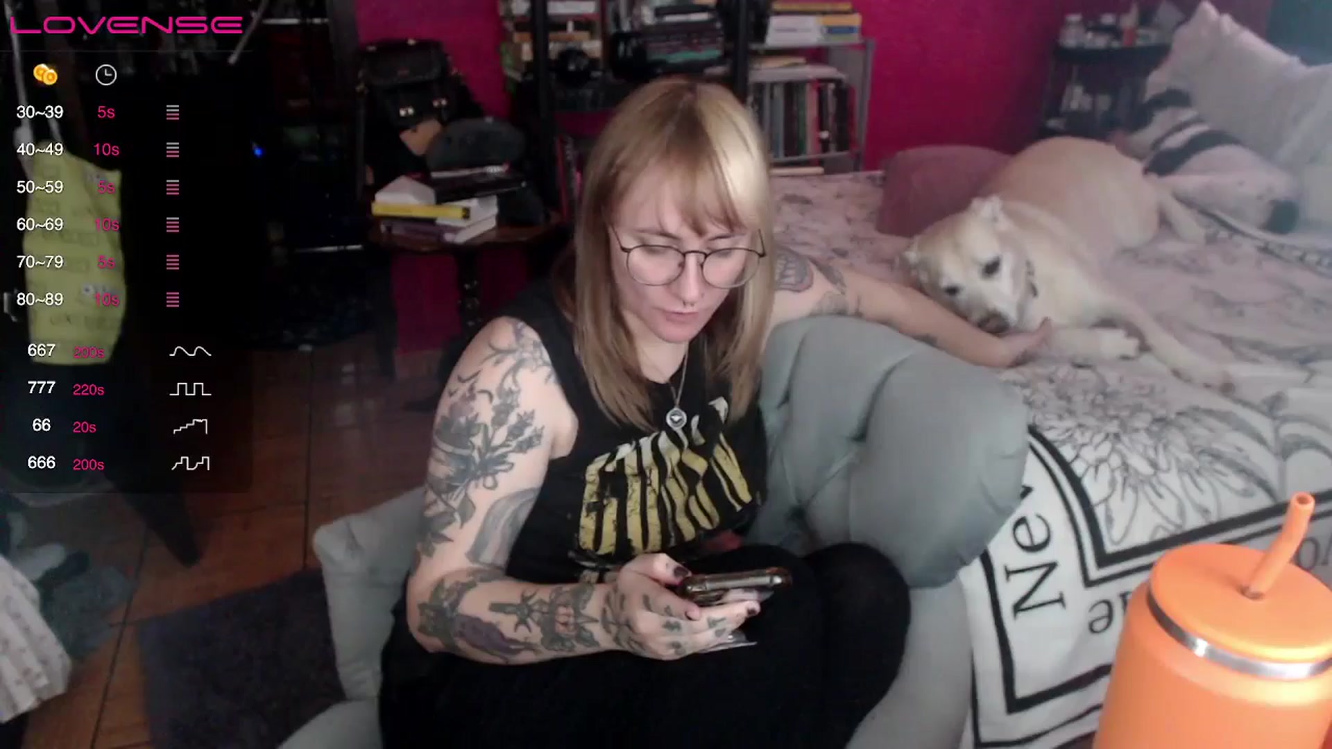 Gallery image thumbnail from AxeHallow's myfreecams stream on, 04/28/2024, 15:54 image 11 of 20