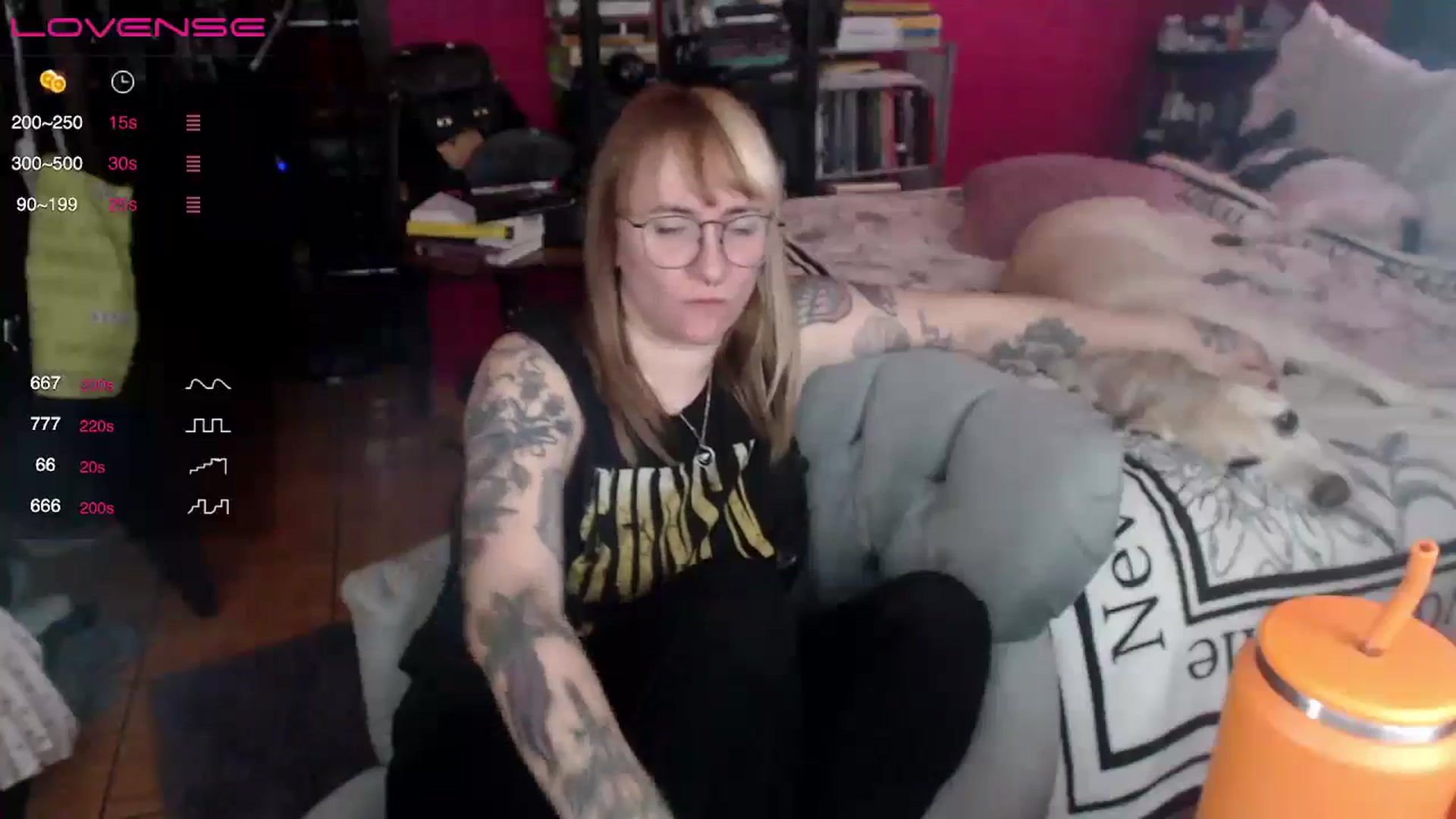 Gallery image thumbnail from AxeHallow's myfreecams stream on, 04/28/2024, 15:54 image 14 of 20