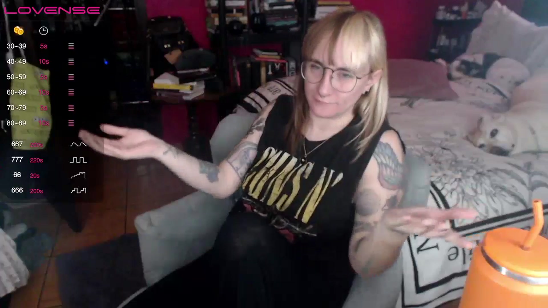 Gallery image thumbnail from AxeHallow's myfreecams stream on, 04/28/2024, 15:54 image 3 of 20