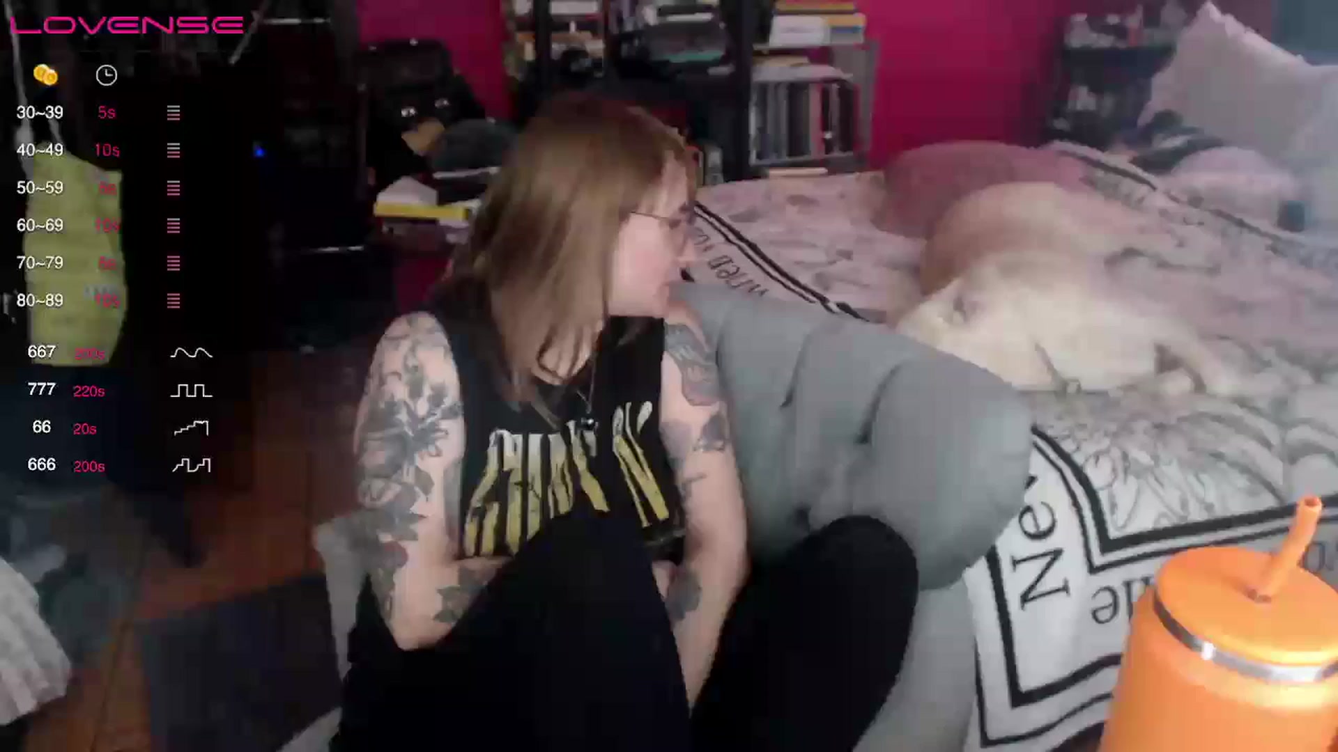 Gallery image thumbnail from AxeHallow's myfreecams stream on, 04/28/2024, 15:54 image 16 of 20