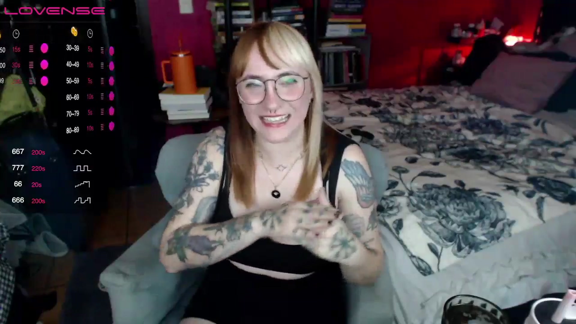 Gallery image thumbnail from AxeHallow's myfreecams stream on, 05/04/2024, 01:45 image 7 of 20