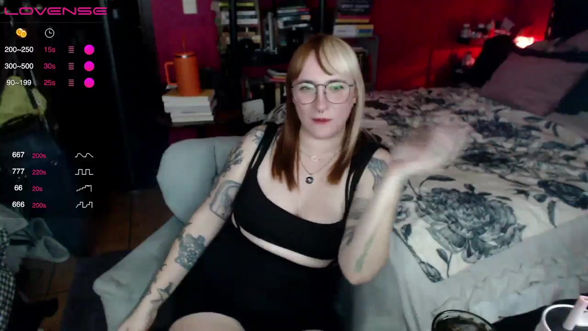 Gallery image thumbnail from AxeHallow's myfreecams stream on, 05/04/2024, 01:45 image 6 of 20