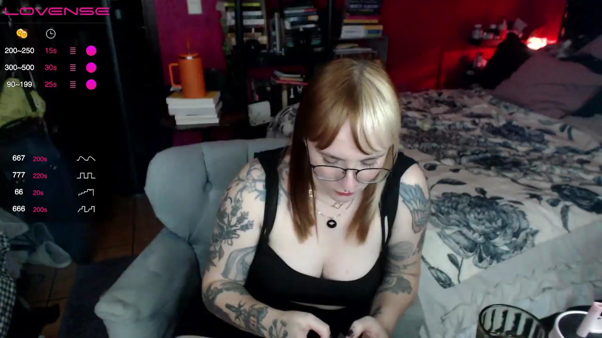 Gallery image thumbnail from AxeHallow's myfreecams stream on, 05/04/2024, 01:45 image 2 of 20