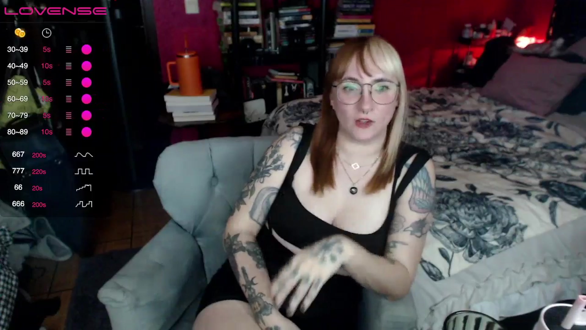 Gallery image thumbnail from AxeHallow's myfreecams stream on, 05/04/2024, 01:45 image 14 of 20