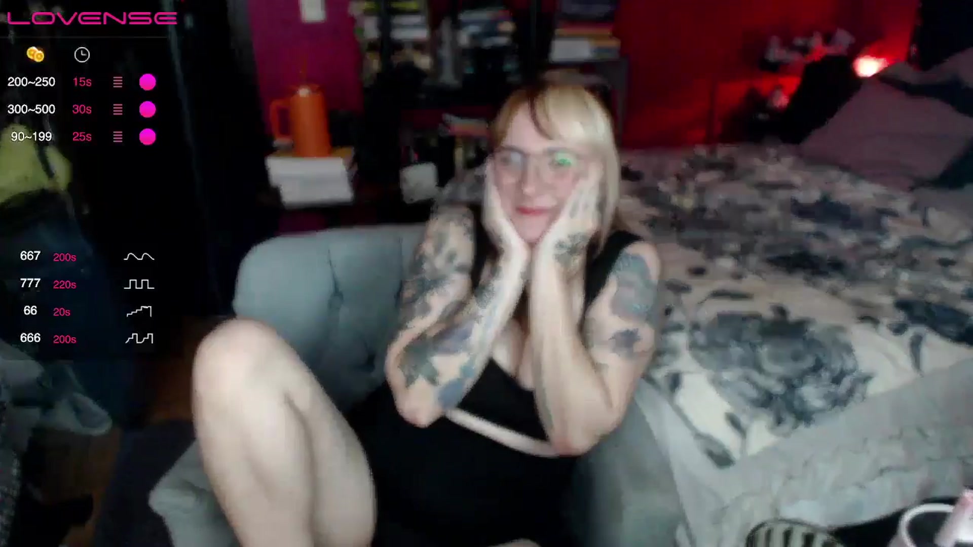 Gallery image thumbnail from AxeHallow's myfreecams stream on, 05/04/2024, 01:45 image 3 of 20