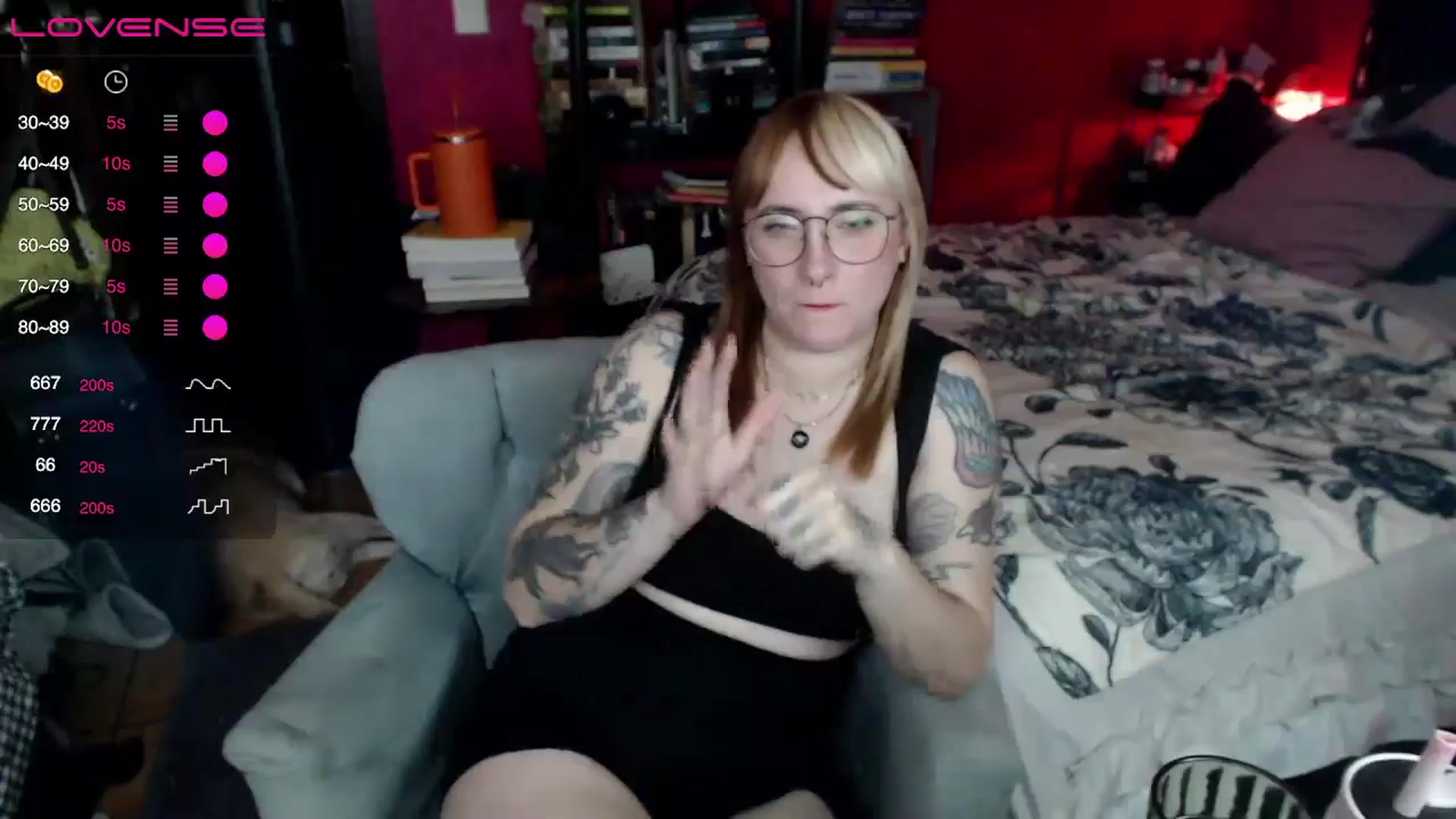 Gallery image thumbnail from AxeHallow's myfreecams stream on, 05/04/2024, 03:55 image 9 of 20