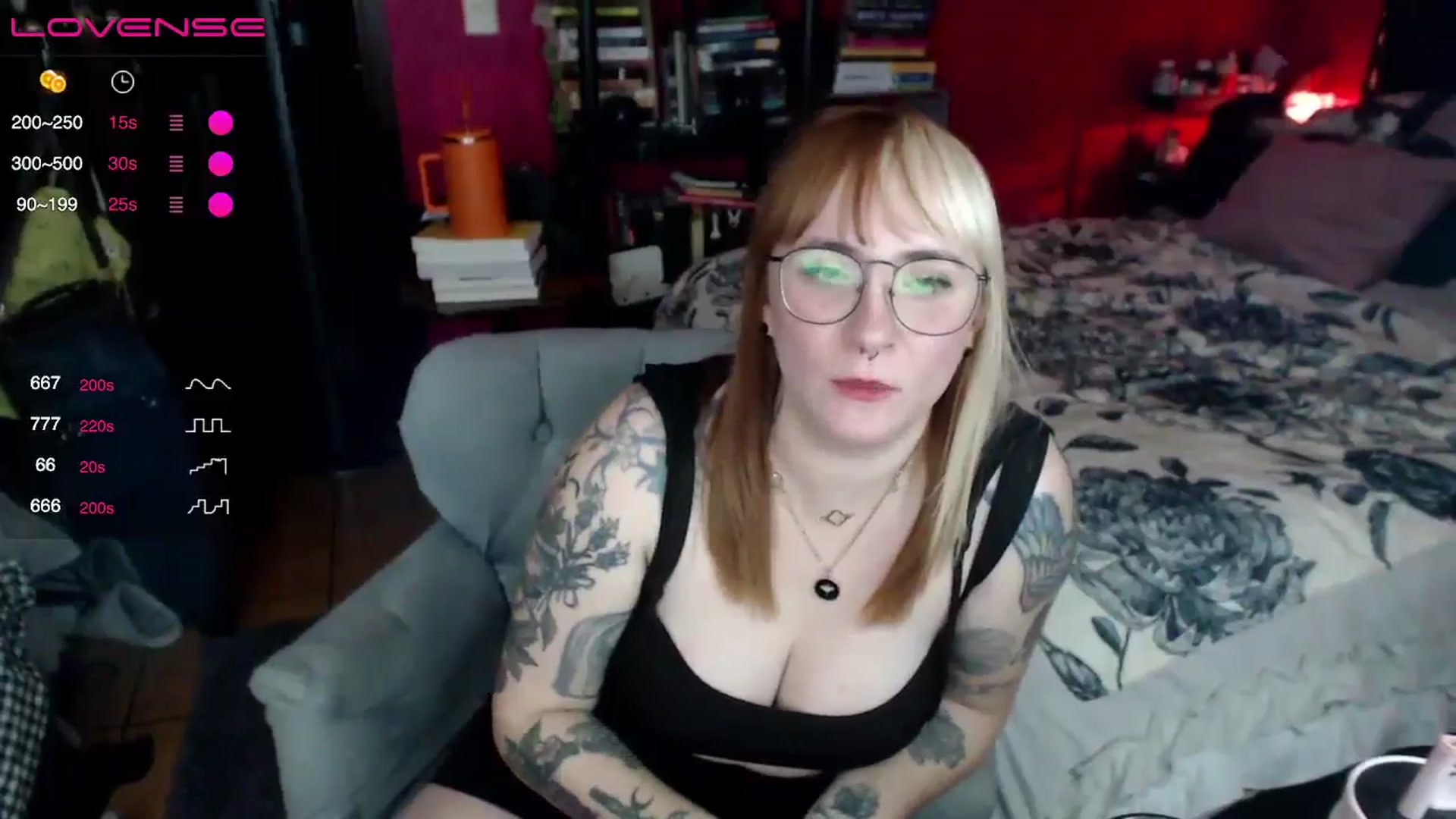 Gallery image thumbnail from AxeHallow's myfreecams stream on, 05/04/2024, 03:55 image 12 of 20