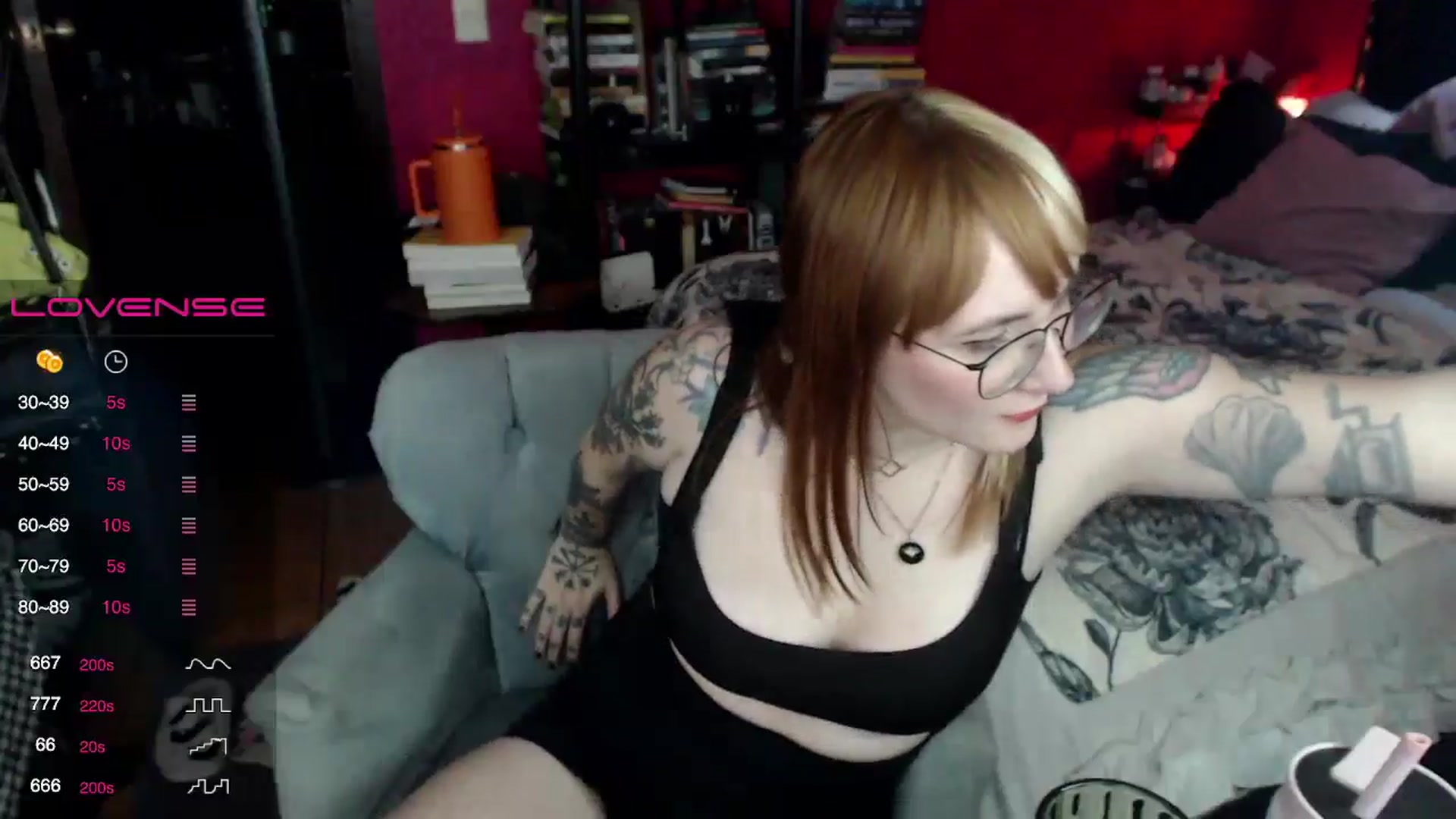 Gallery image thumbnail from AxeHallow's myfreecams stream on, 05/04/2024, 03:55 image 2 of 20