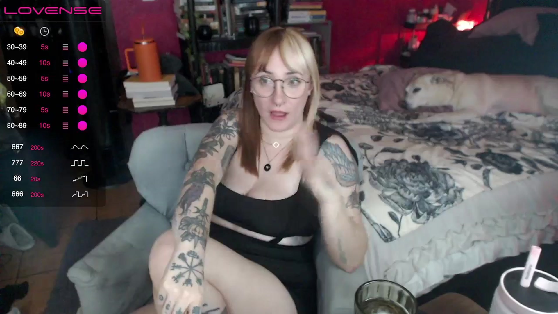 Gallery image thumbnail from AxeHallow's myfreecams stream on, 05/04/2024, 08:54 image 9 of 20