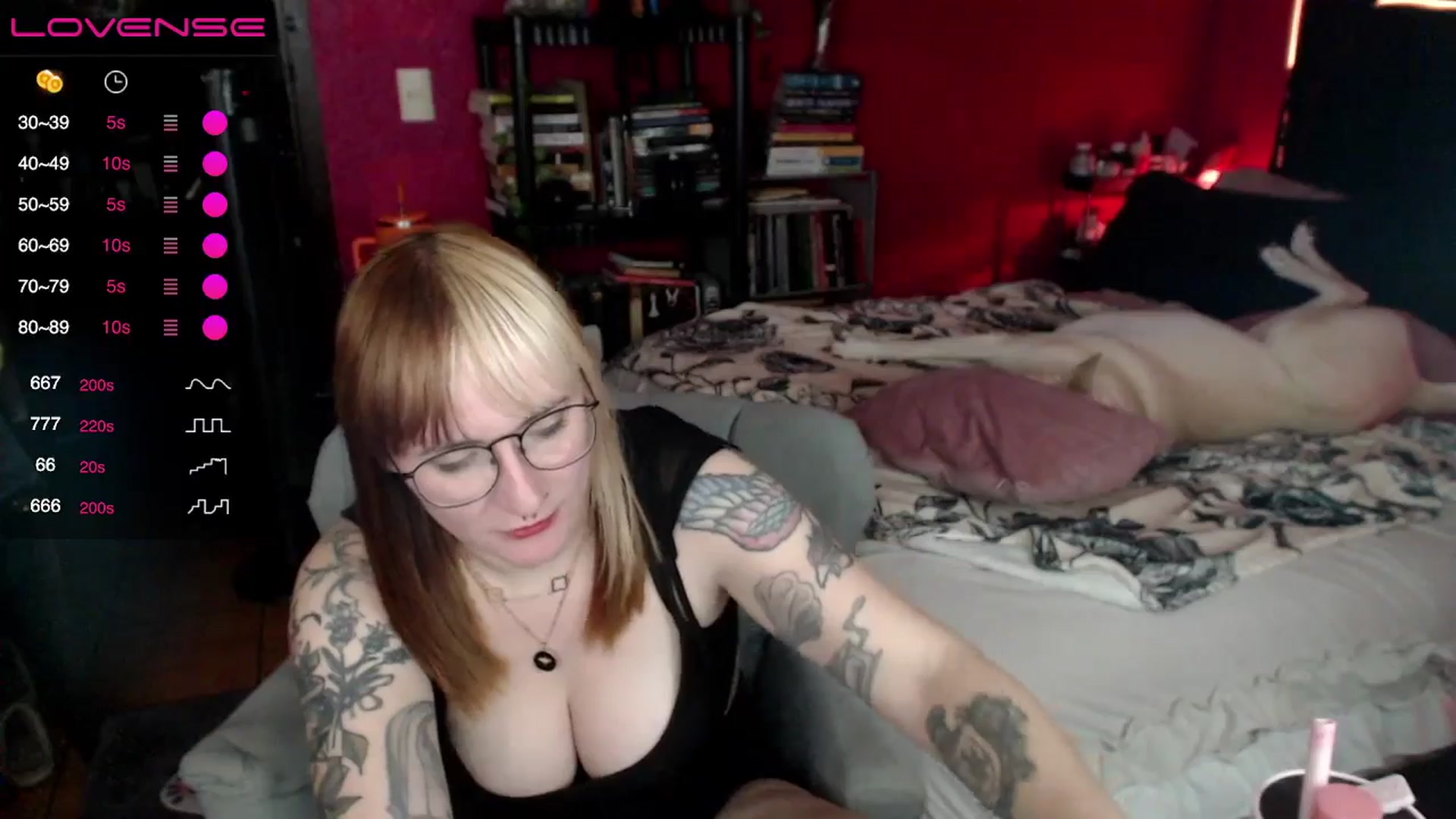 Gallery image thumbnail from AxeHallow's myfreecams stream on, 05/04/2024, 11:59 image 17 of 20
