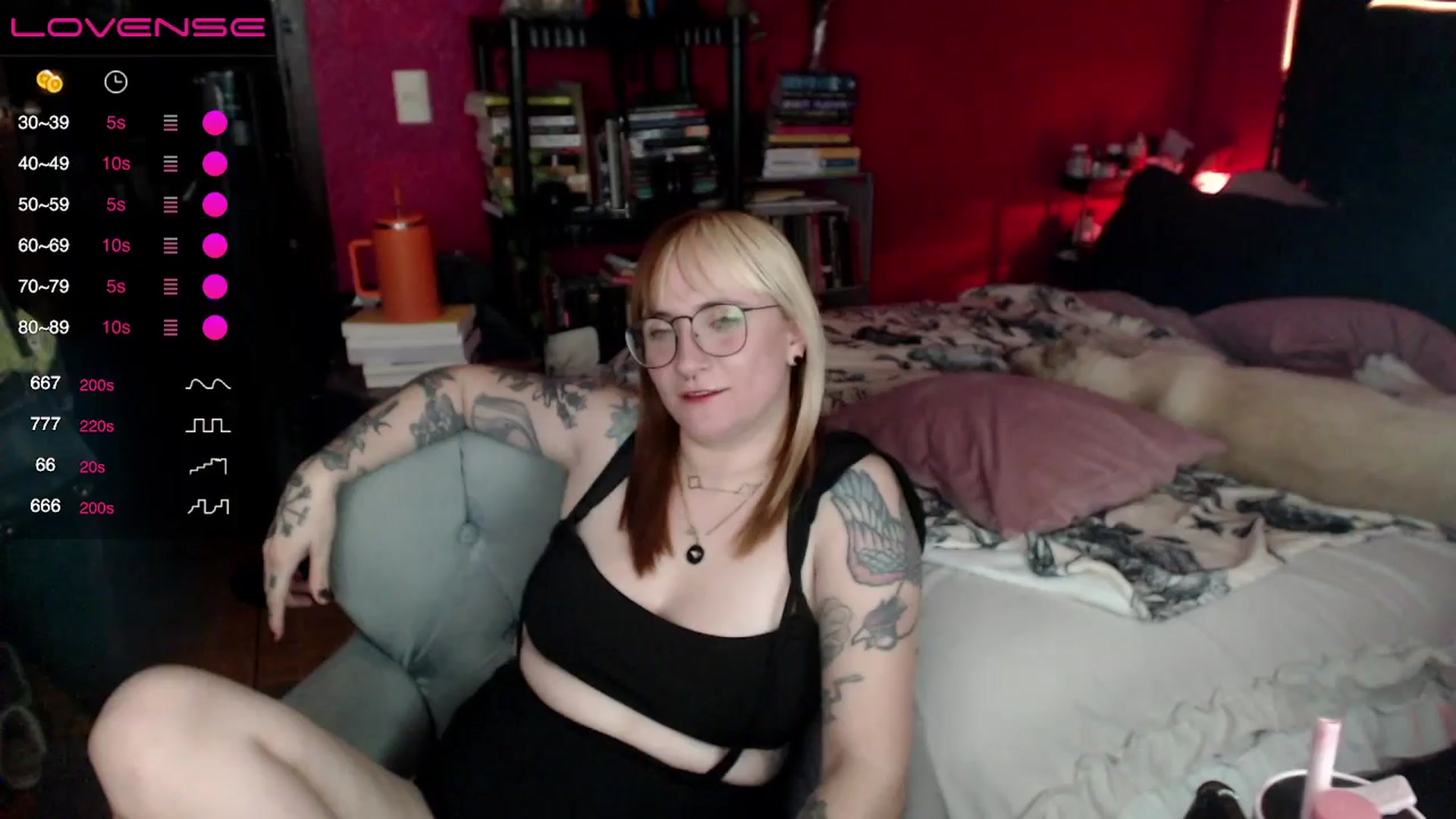 Gallery image thumbnail from AxeHallow's myfreecams stream on, 05/04/2024, 11:59 image 8 of 20