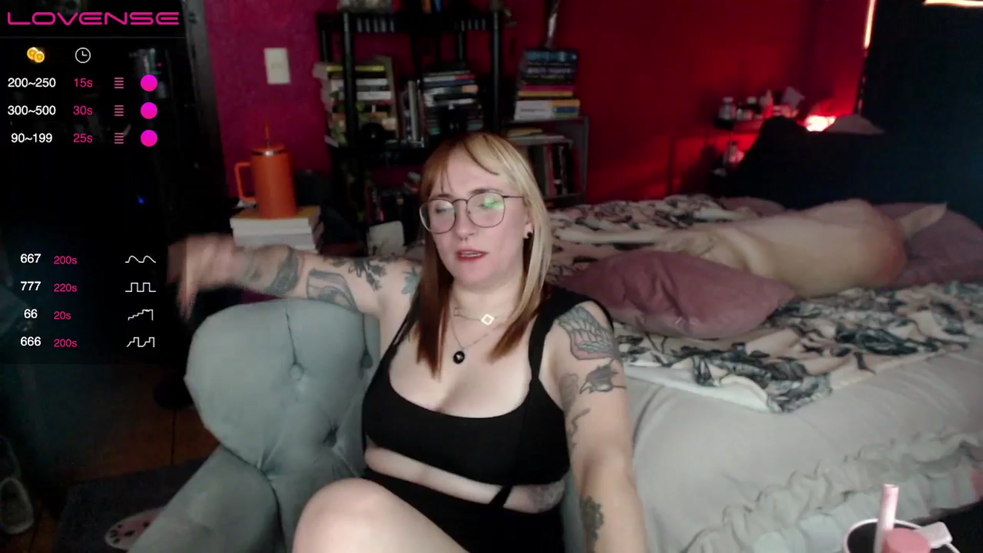 Gallery image thumbnail from AxeHallow's myfreecams stream on, 05/04/2024, 11:59 image 20 of 20