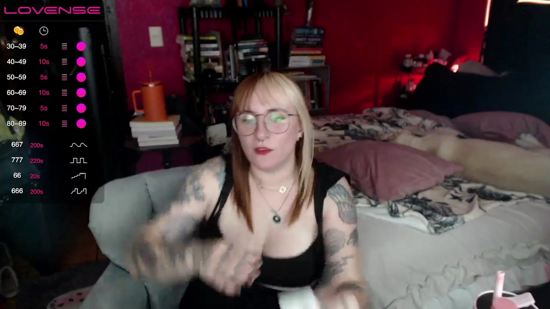 Gallery image thumbnail from AxeHallow's myfreecams stream on, 05/04/2024, 11:59 image 11 of 20
