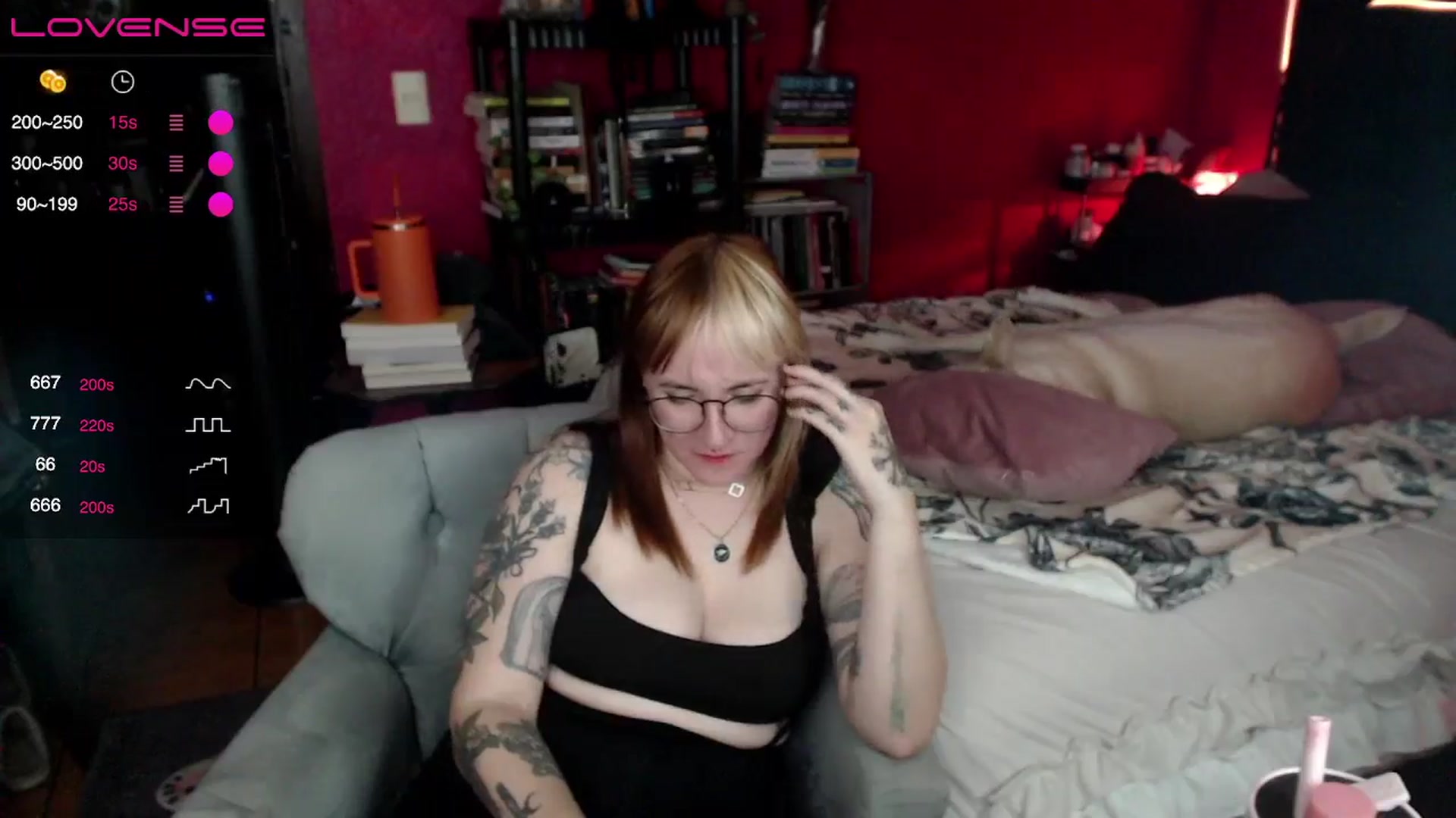 Gallery image thumbnail from AxeHallow's myfreecams stream on, 05/04/2024, 11:59 image 19 of 20