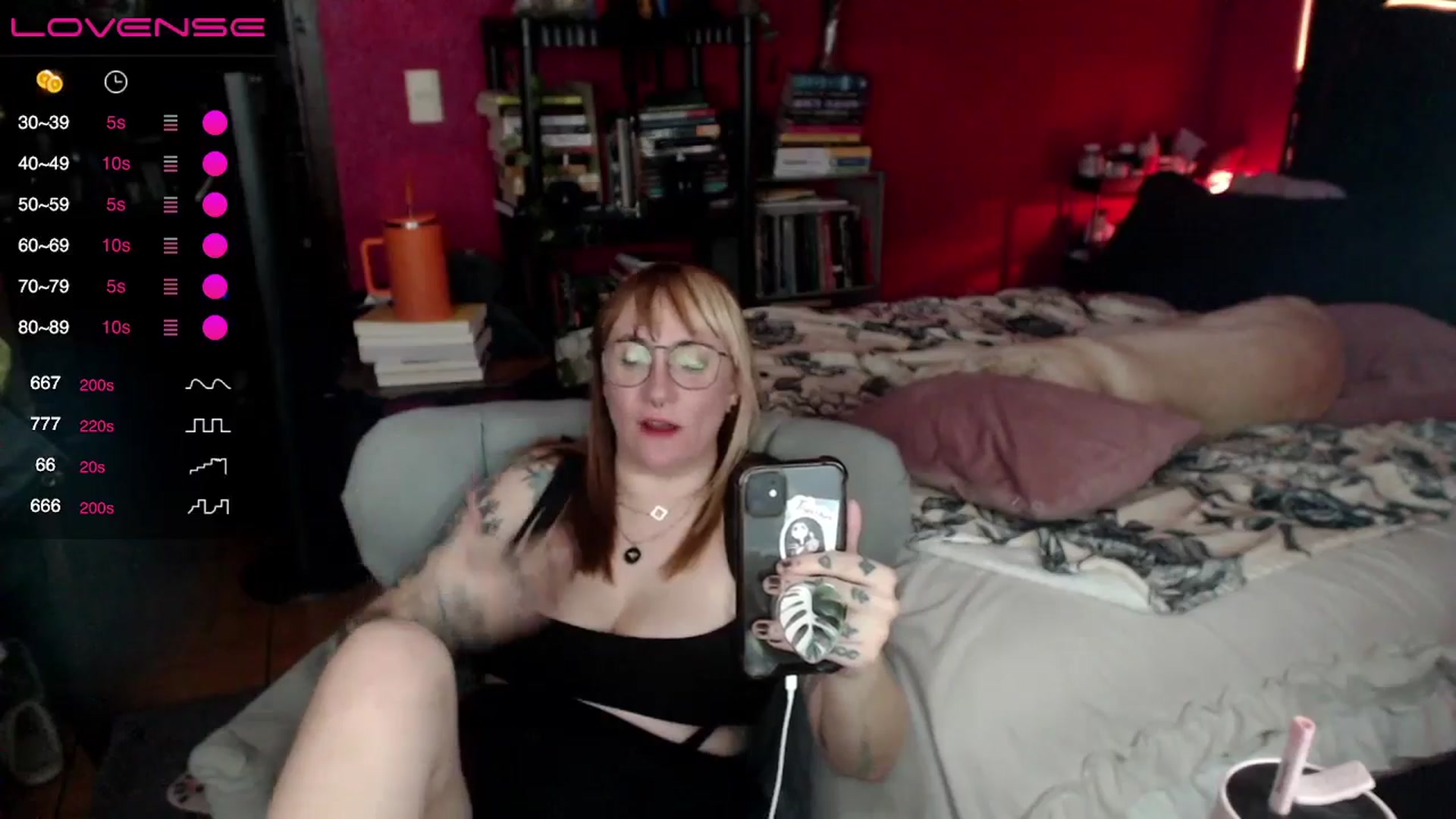 Gallery image thumbnail from AxeHallow's myfreecams stream on, 05/04/2024, 13:10 image 6 of 20
