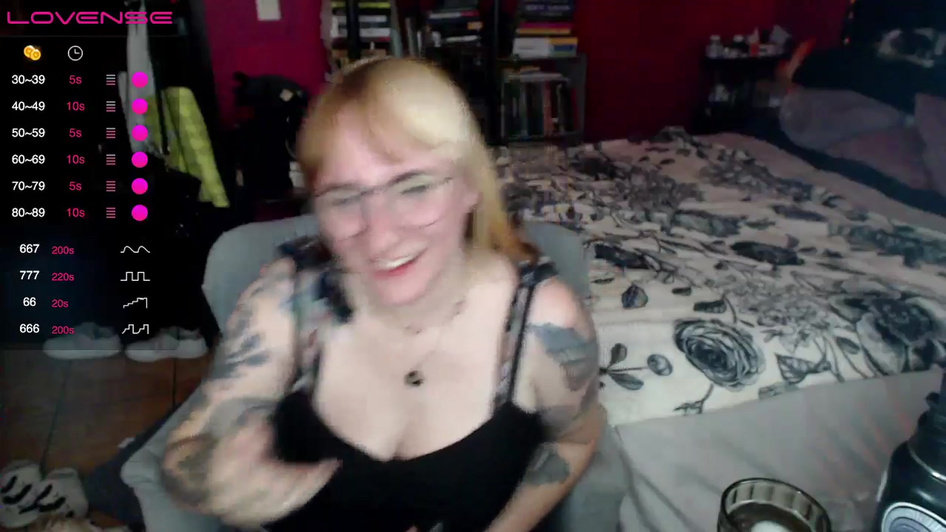 Gallery image thumbnail from AxeHallow's myfreecams stream on, 05/07/2024, 02:52 image 4 of 20