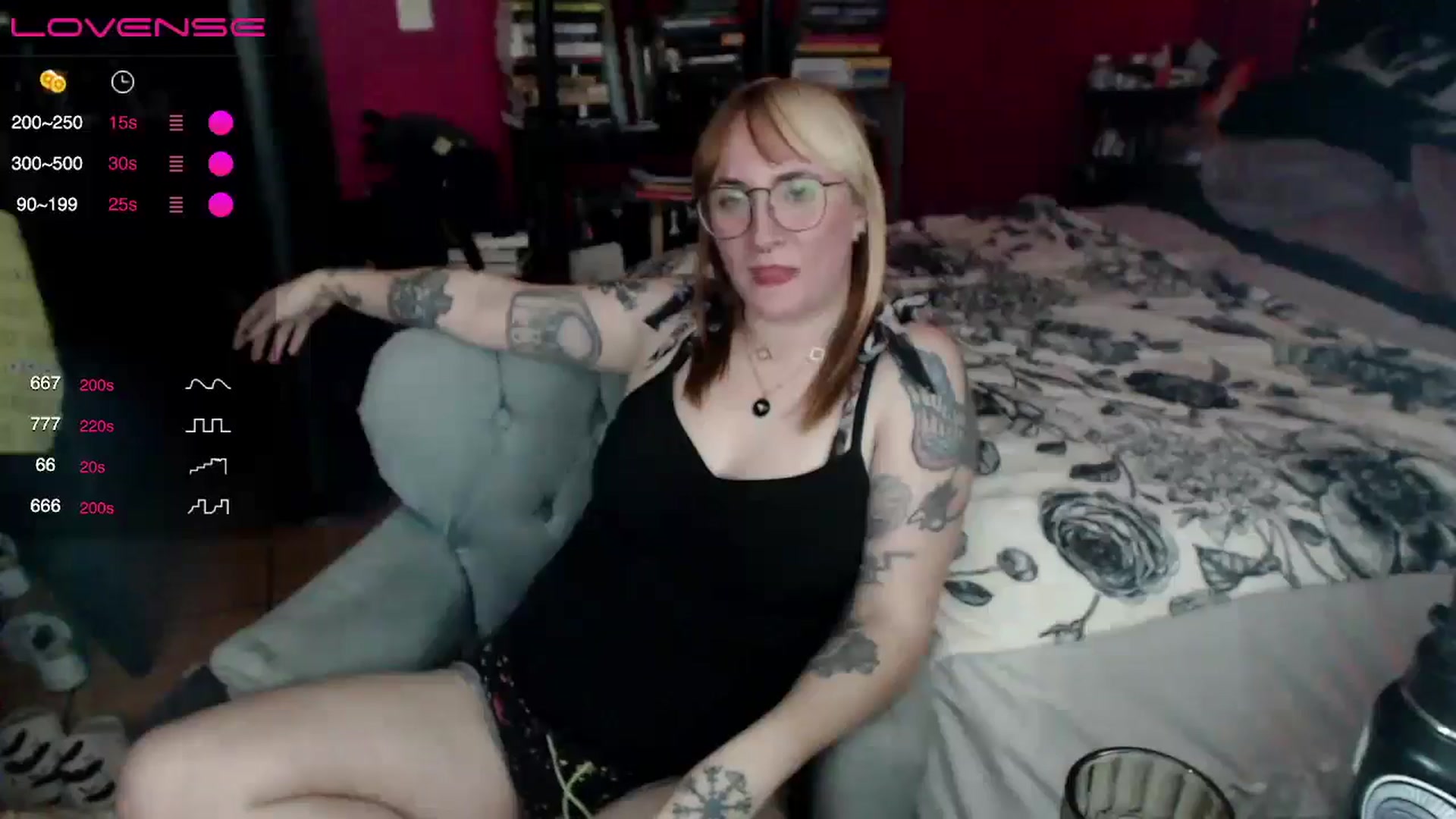 Gallery image thumbnail from AxeHallow's myfreecams stream on, 05/07/2024, 02:52 image 20 of 20