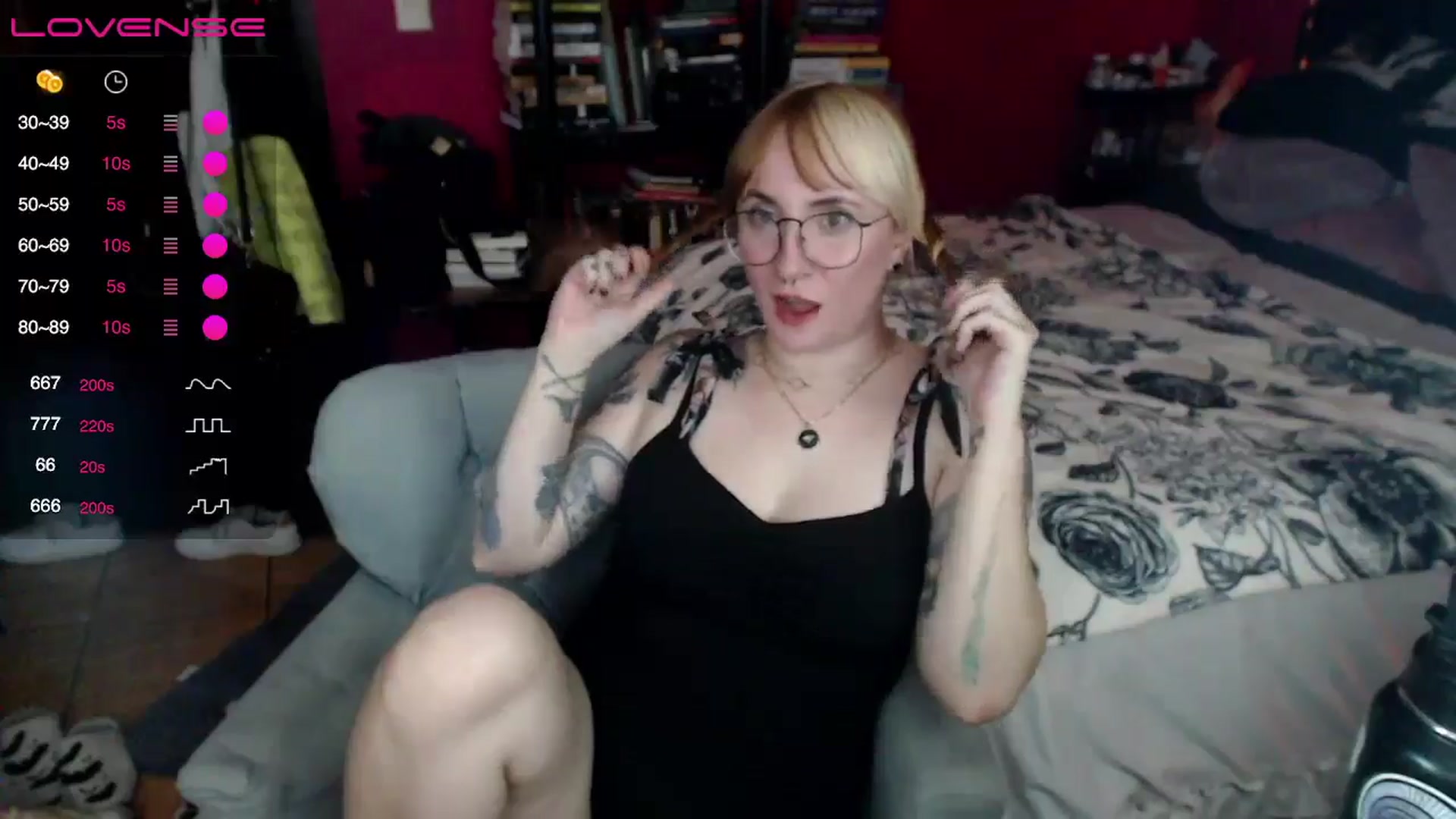 Gallery image thumbnail from AxeHallow's myfreecams stream on, 05/07/2024, 02:52 image 15 of 20