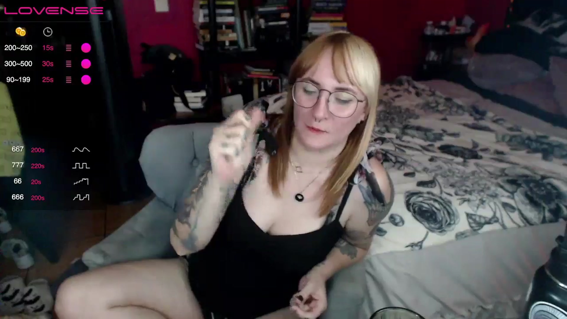 Gallery image thumbnail from AxeHallow's myfreecams stream on, 05/07/2024, 02:52 image 18 of 20