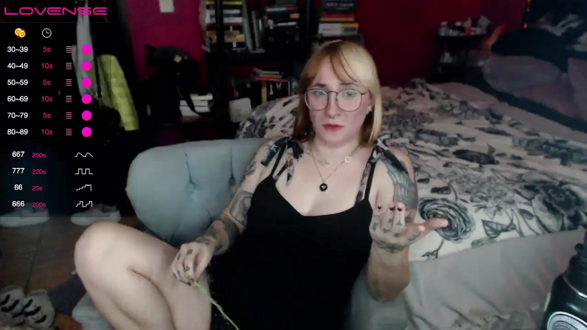 Gallery image thumbnail from AxeHallow's myfreecams stream on, 05/07/2024, 02:52 image 14 of 20