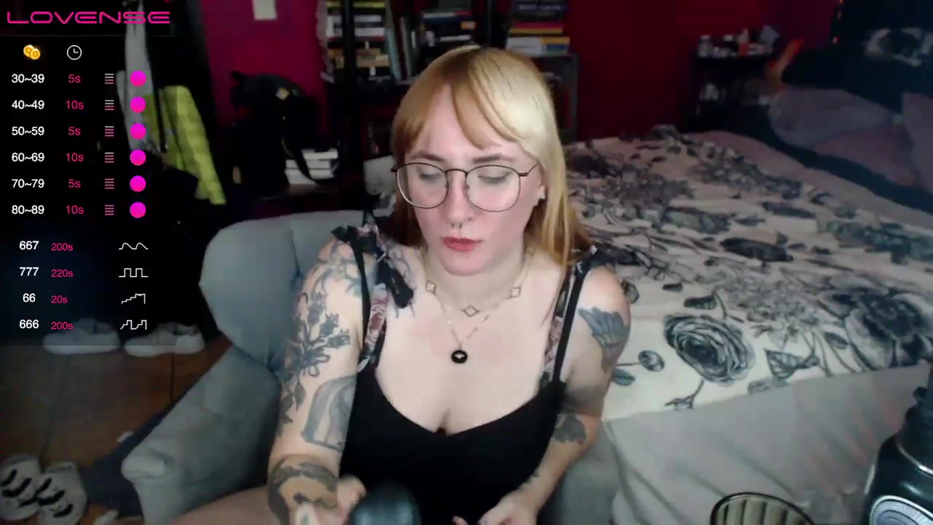 Gallery image thumbnail from AxeHallow's myfreecams stream on, 05/07/2024, 02:52 image 3 of 20