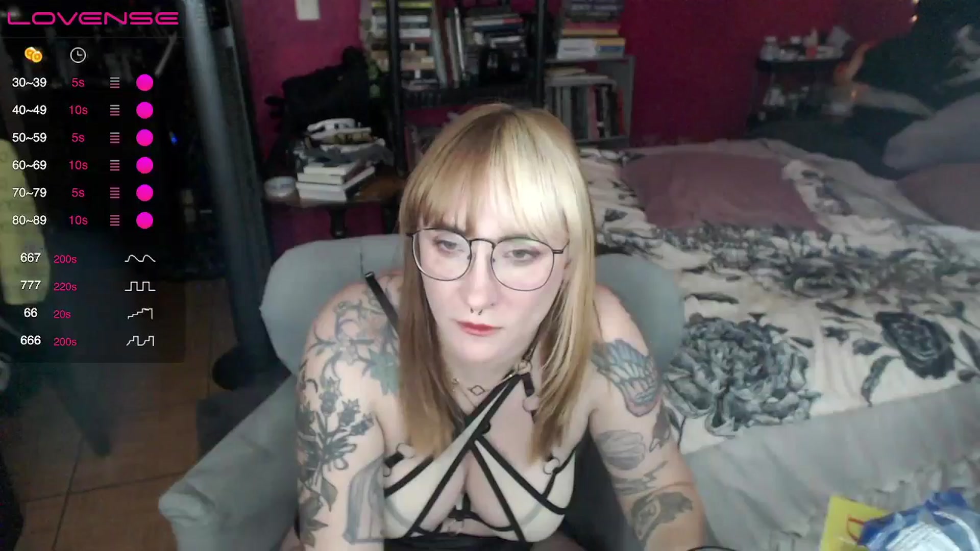 Gallery image thumbnail from AxeHallow's myfreecams stream on, 05/10/2024, 06:13 image 20 of 20
