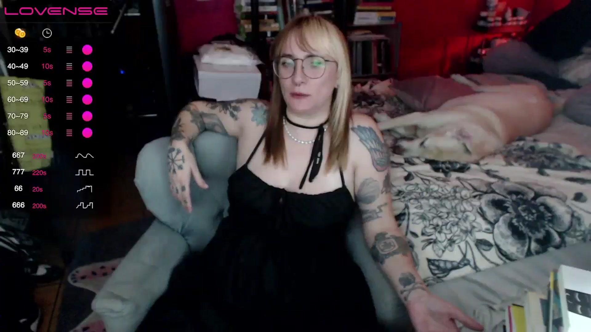 Gallery image thumbnail from AxeHallow's myfreecams stream on, 05/17/2024, 11:55 image 8 of 20