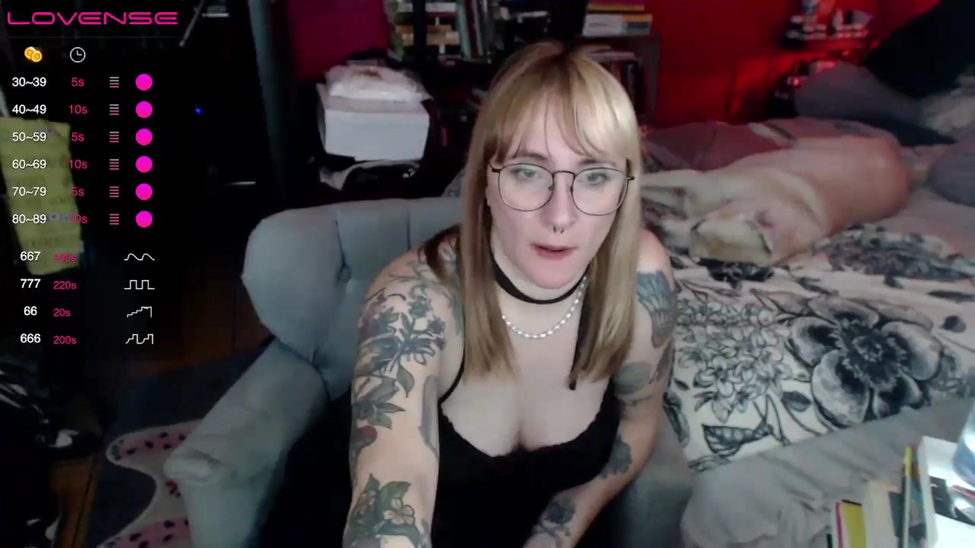 Gallery image thumbnail from AxeHallow's myfreecams stream on, 05/17/2024, 11:55 image 7 of 20