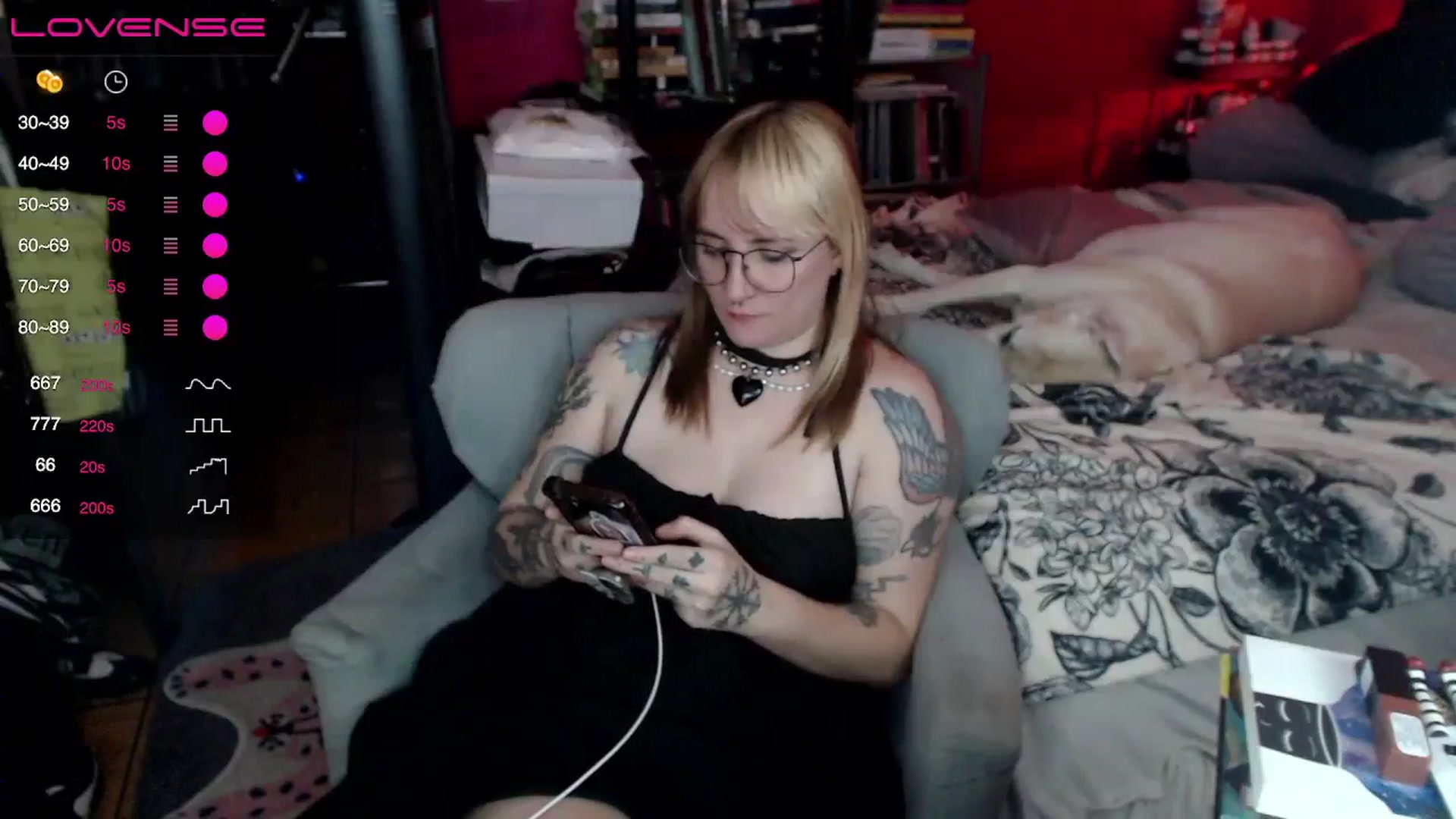Gallery image thumbnail from AxeHallow's myfreecams stream on, 05/17/2024, 11:55 image 3 of 20