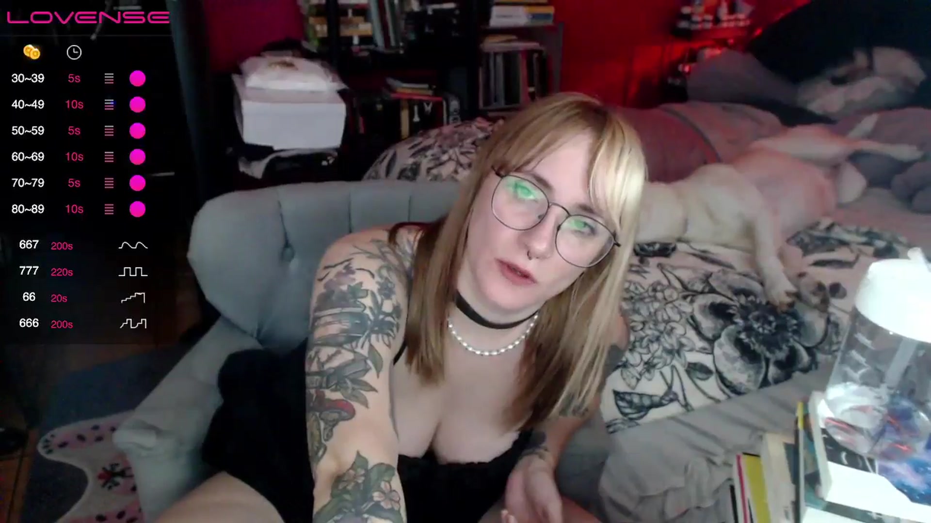 Gallery image thumbnail from AxeHallow's myfreecams stream on, 05/17/2024, 11:55 image 12 of 20