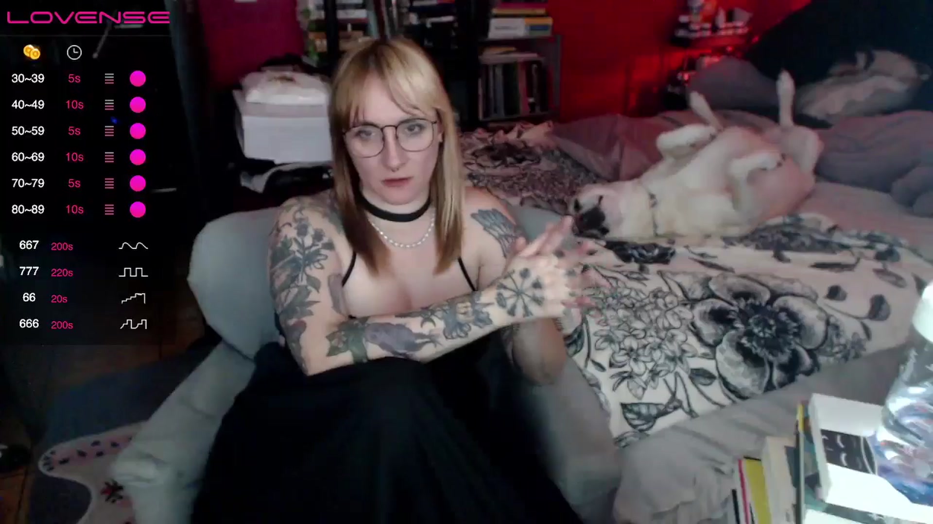 Gallery image thumbnail from AxeHallow's myfreecams stream on, 05/17/2024, 11:55 image 10 of 20