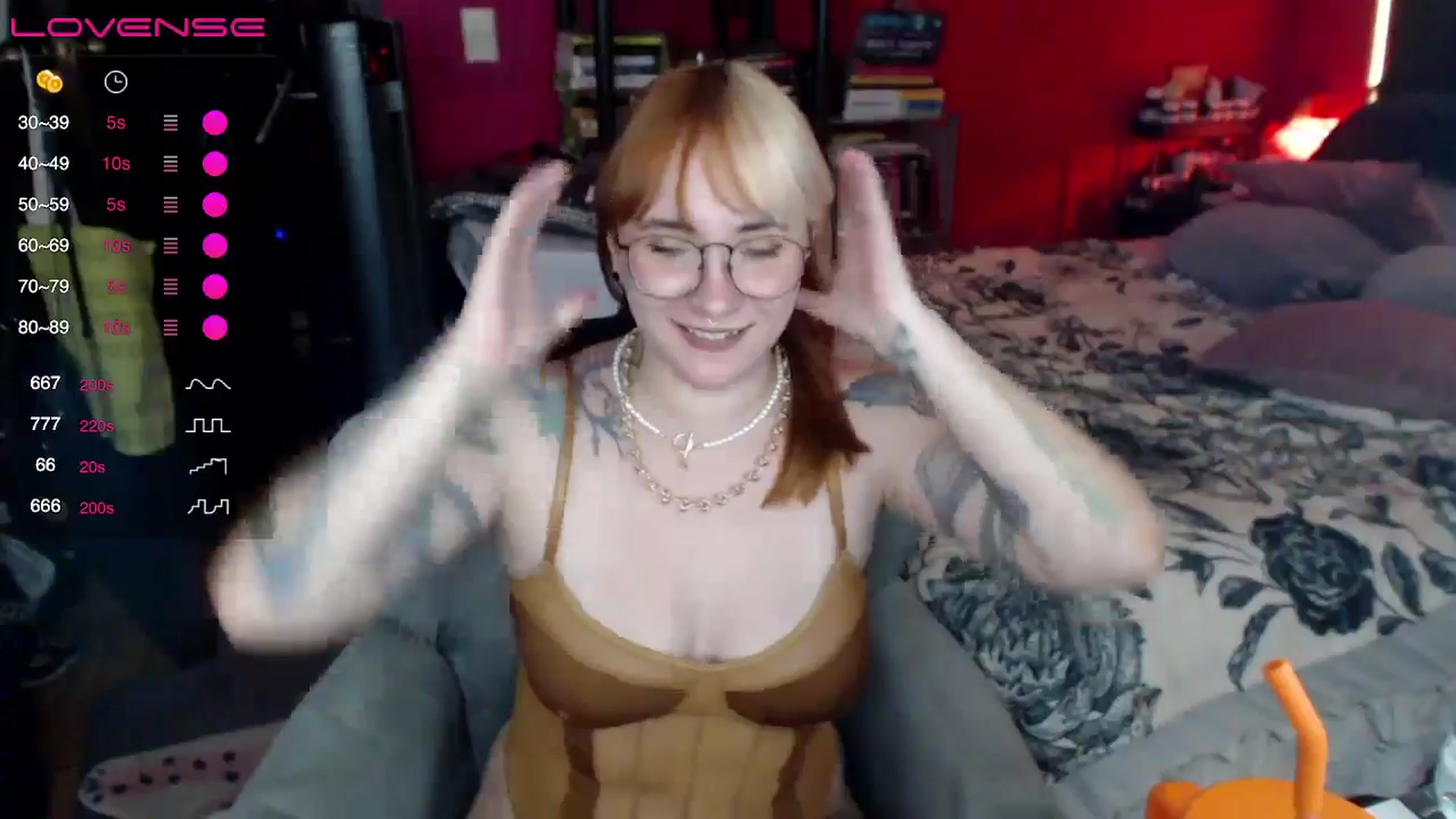 Gallery image thumbnail from AxeHallow's myfreecams stream on, 05/20/2024, 01:40 image 11 of 20
