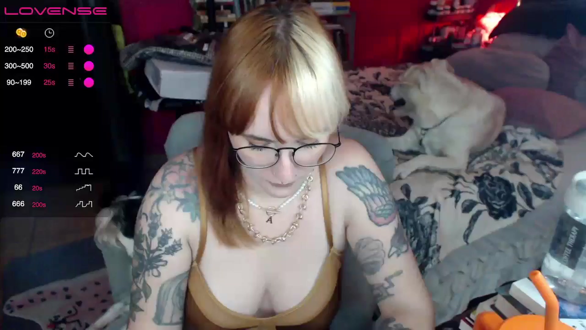 Gallery image thumbnail from AxeHallow's myfreecams stream on, 05/20/2024, 01:40 image 1 of 20