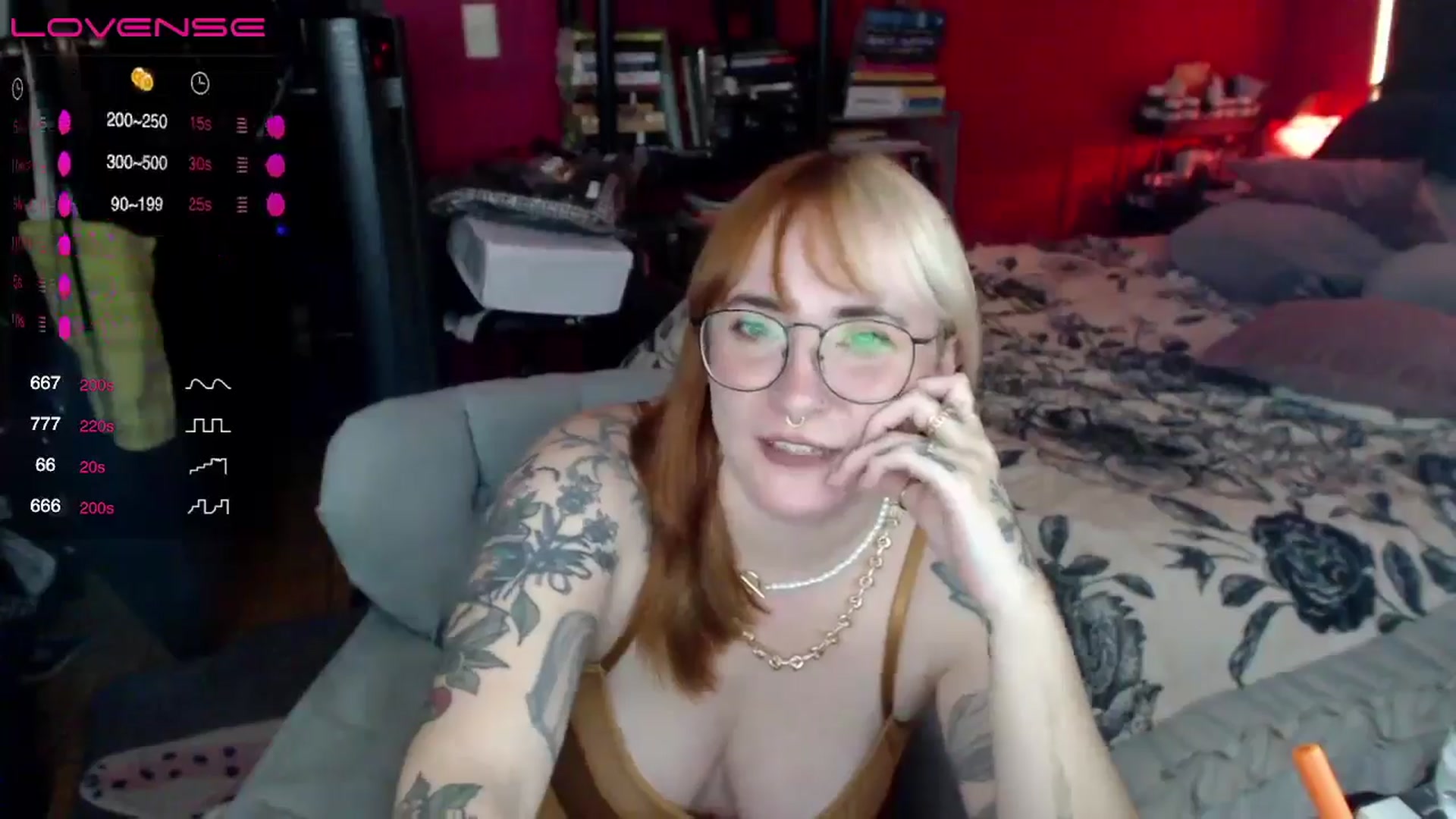 Gallery image thumbnail from AxeHallow's myfreecams stream on, 05/20/2024, 01:40 image 10 of 20