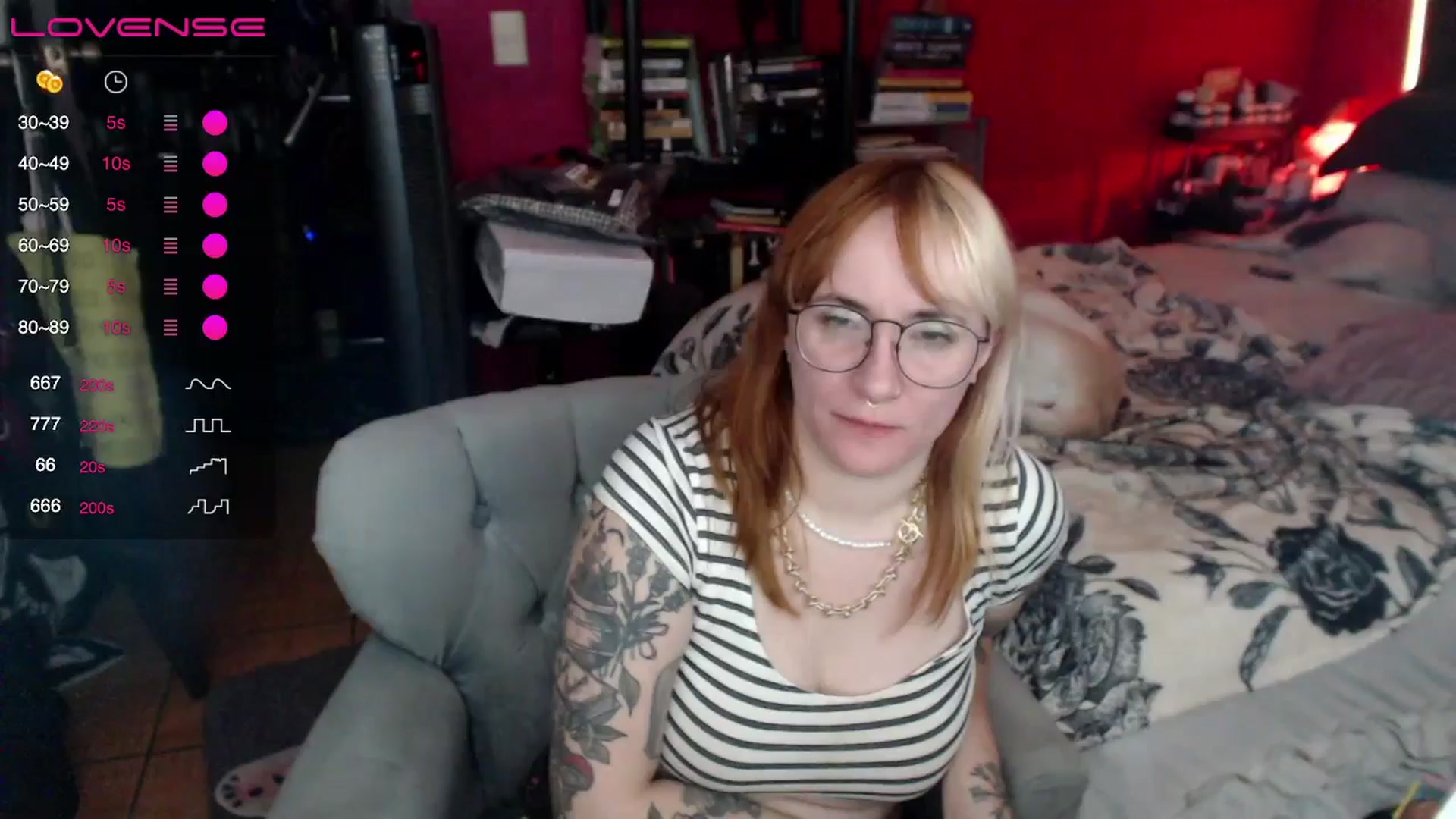 Gallery image thumbnail from AxeHallow's myfreecams stream on, 05/20/2024, 09:57 image 19 of 20