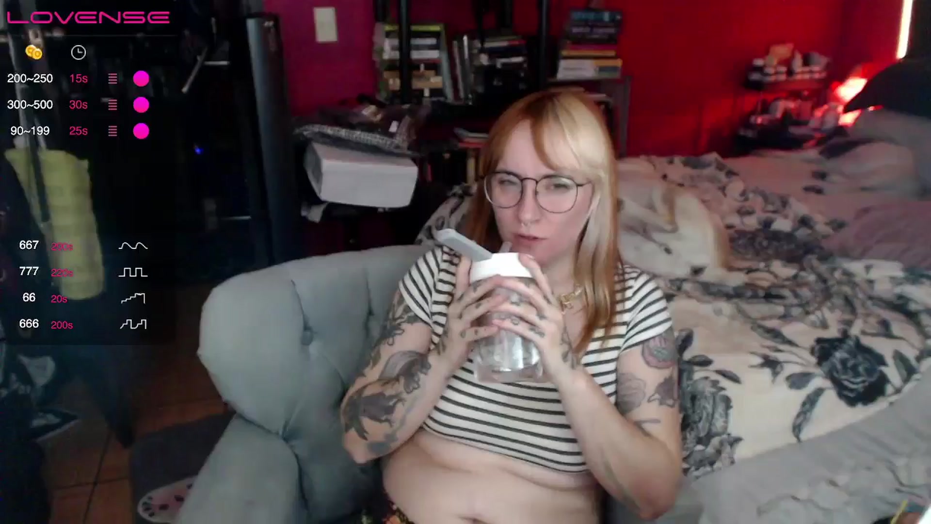 Gallery image thumbnail from AxeHallow's myfreecams stream on, 05/20/2024, 09:57 image 7 of 20