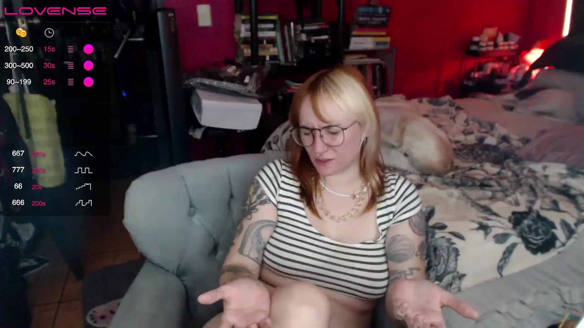 Gallery image thumbnail from AxeHallow's myfreecams stream on, 05/20/2024, 09:57 image 14 of 20