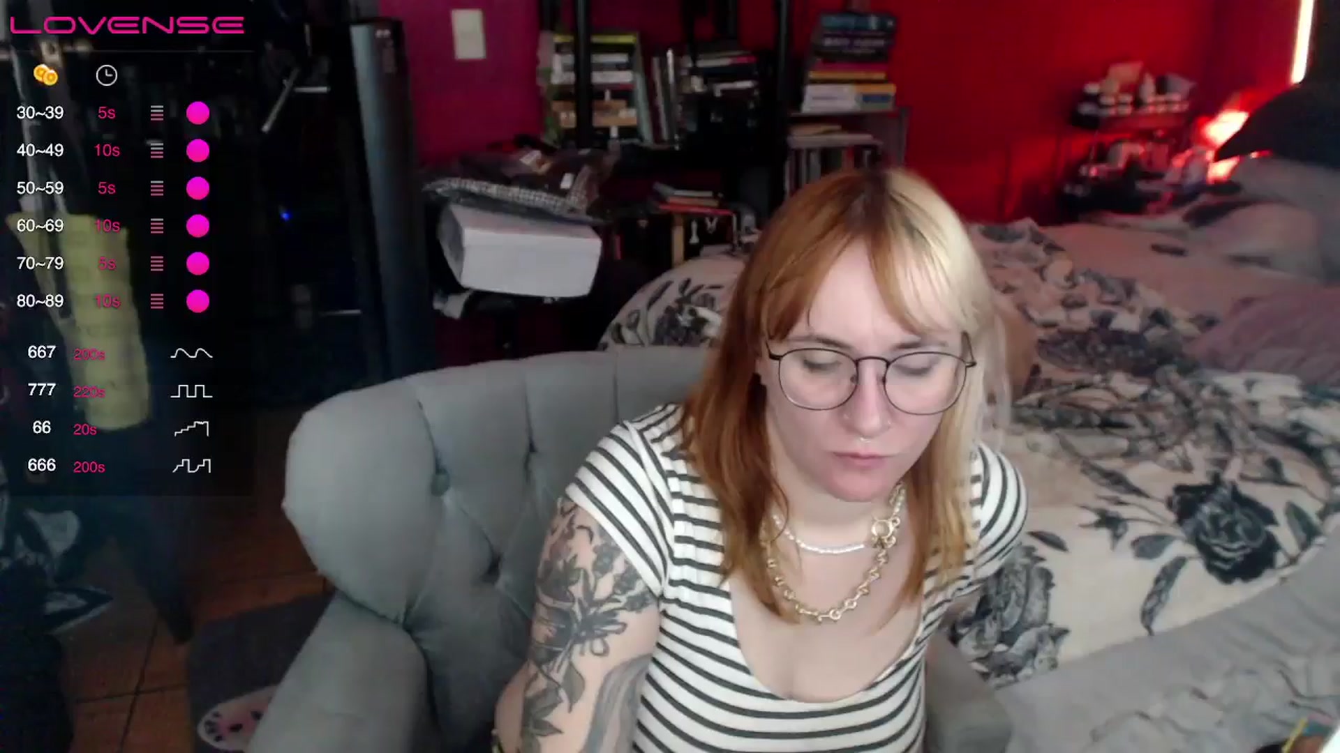 Gallery image thumbnail from AxeHallow's myfreecams stream on, 05/20/2024, 09:57 image 18 of 20