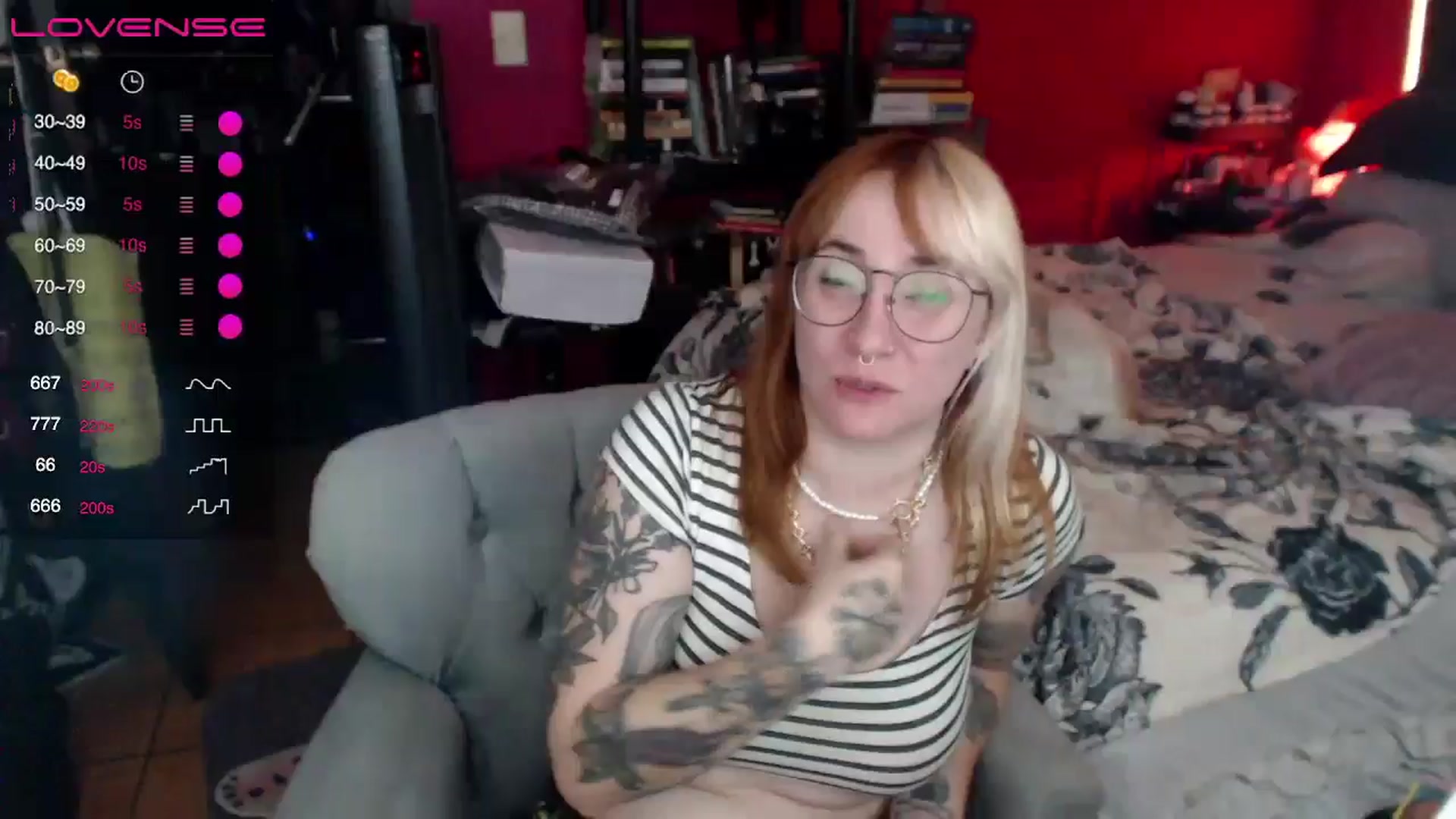 Gallery image thumbnail from AxeHallow's myfreecams stream on, 05/20/2024, 09:57 image 8 of 20
