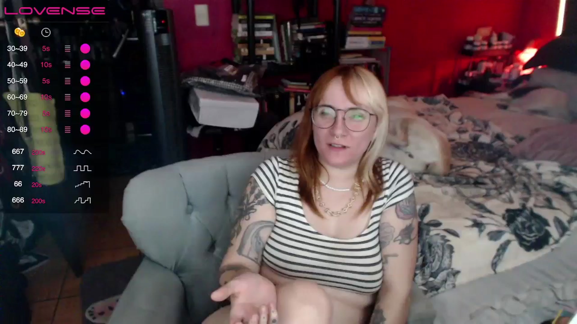 Gallery image thumbnail from AxeHallow's myfreecams stream on, 05/20/2024, 09:57 image 12 of 20